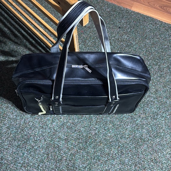 UNITED COLORS OF BENETTON “Ready Set Bag” - Picture 2 of 16